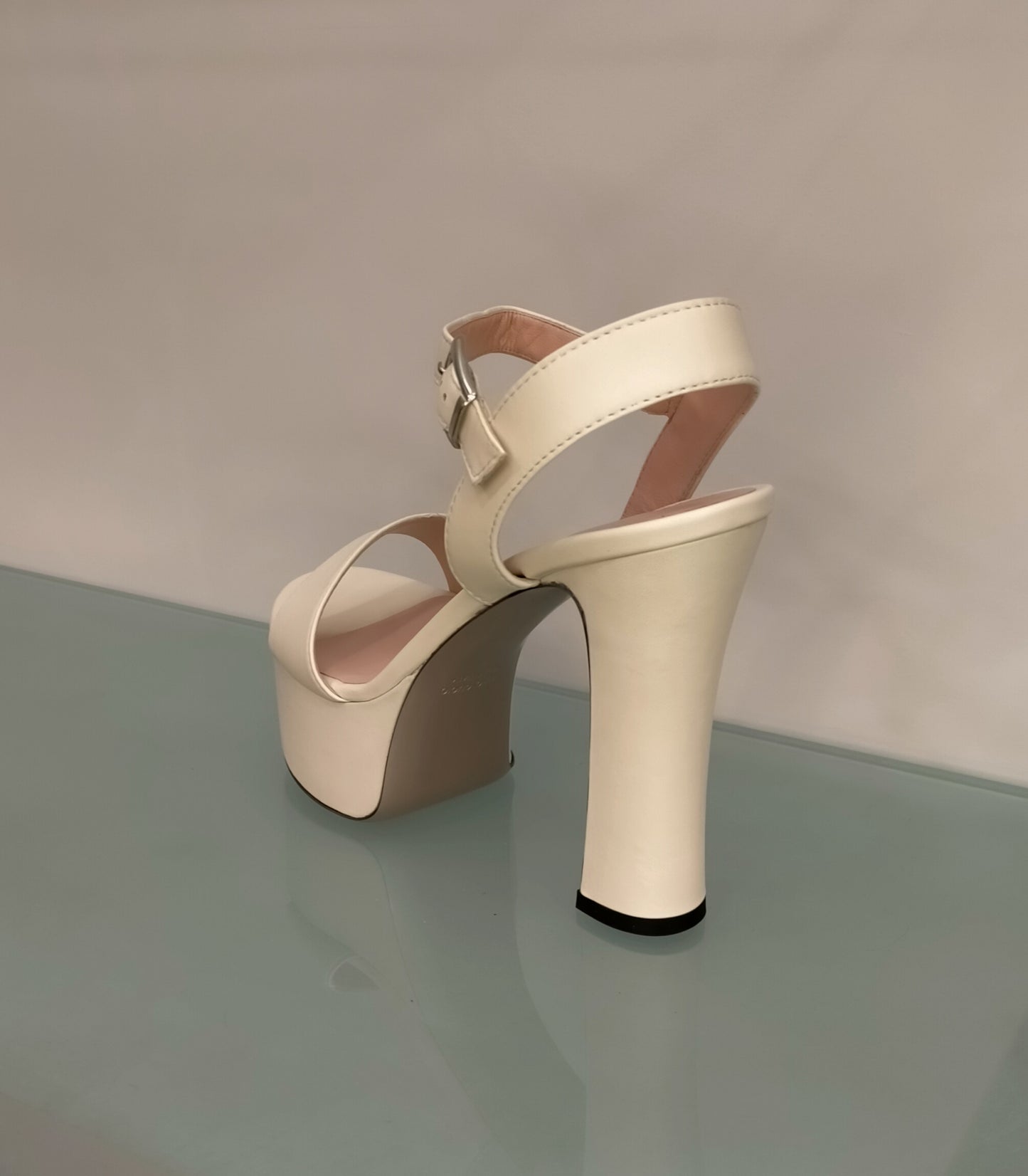 Sandali LONIGRO con plateau in pelle crema