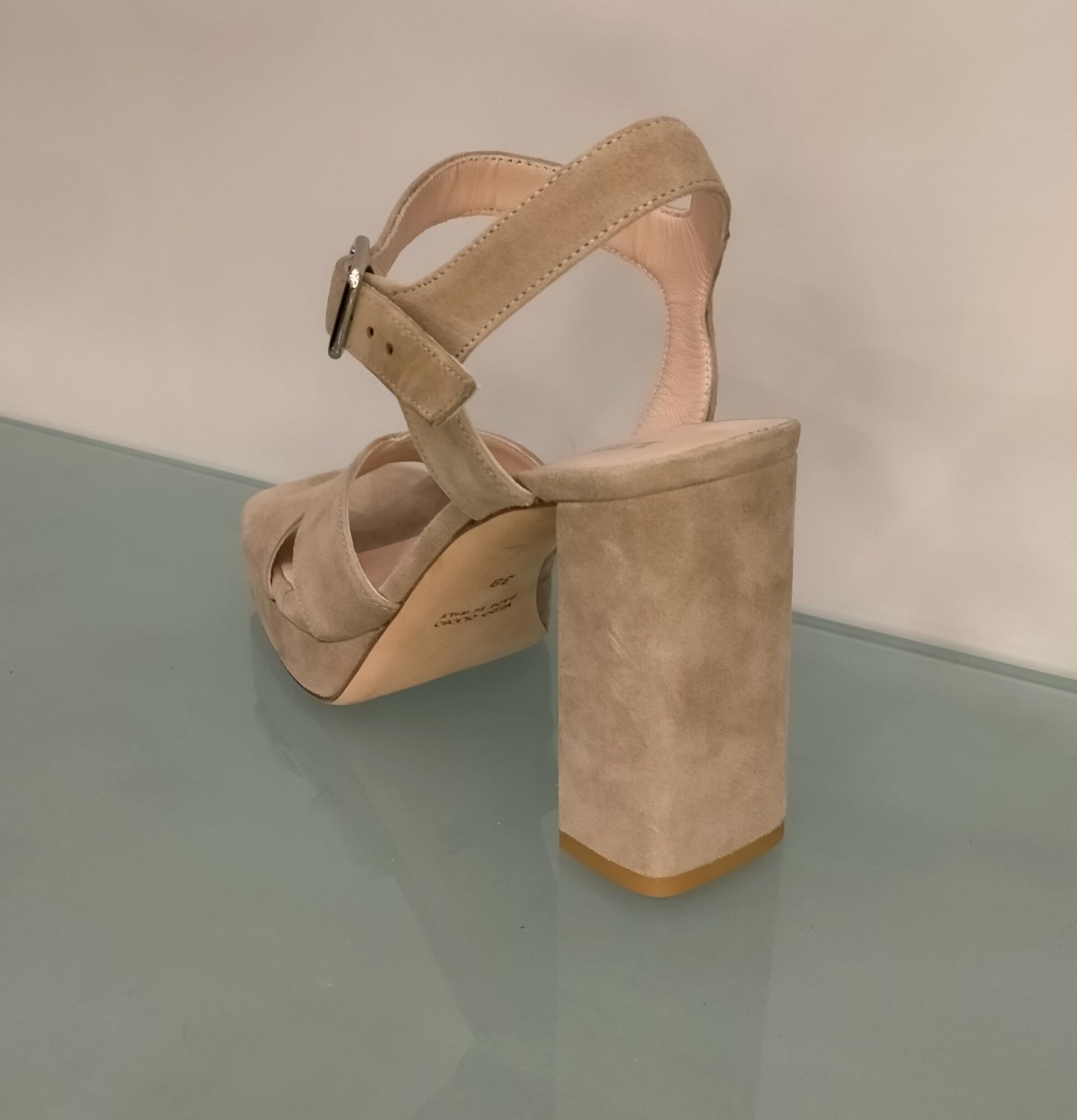 Sandali LONIGRO con plateau in camoscio tortora - punta quadrata