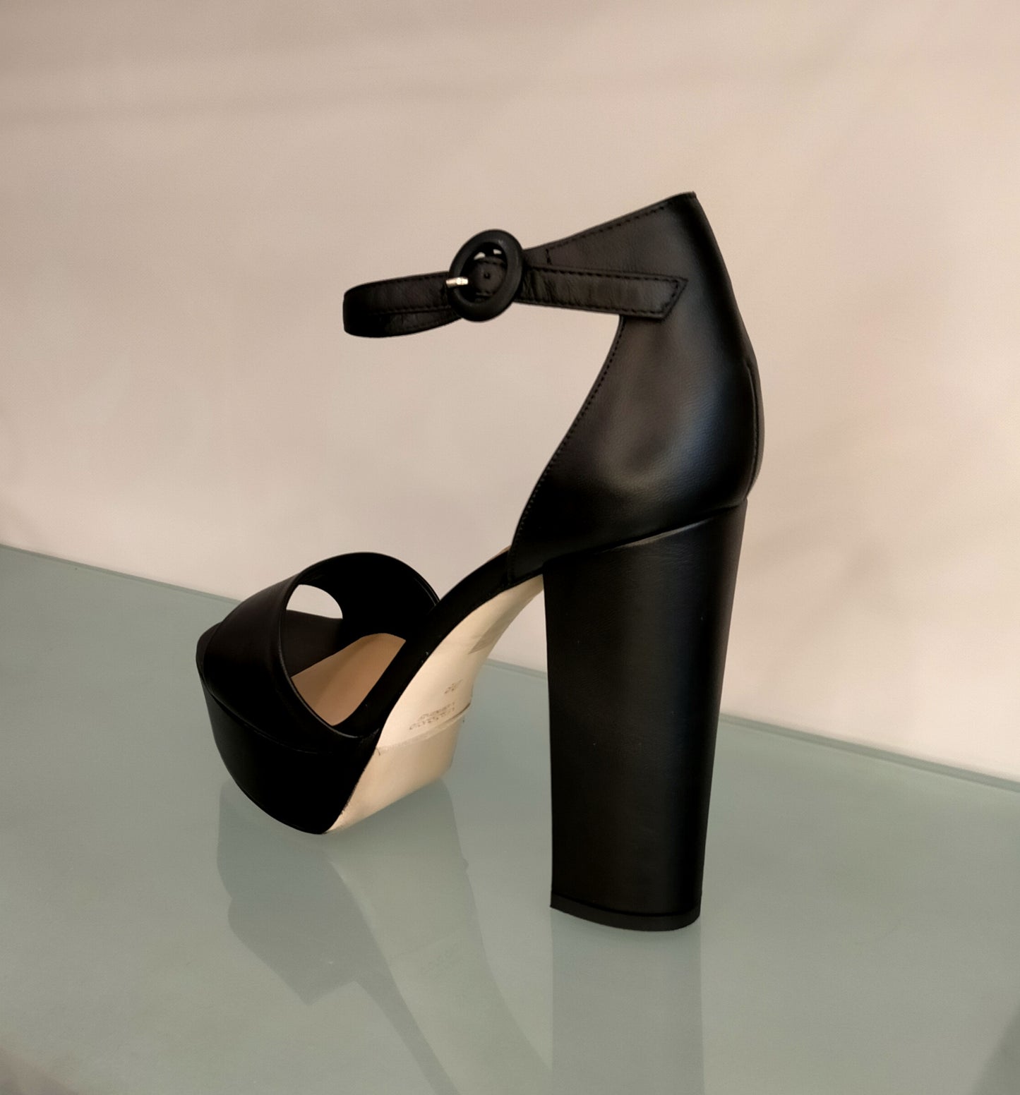 Sandali LONIGRO con plateau in pelle nera