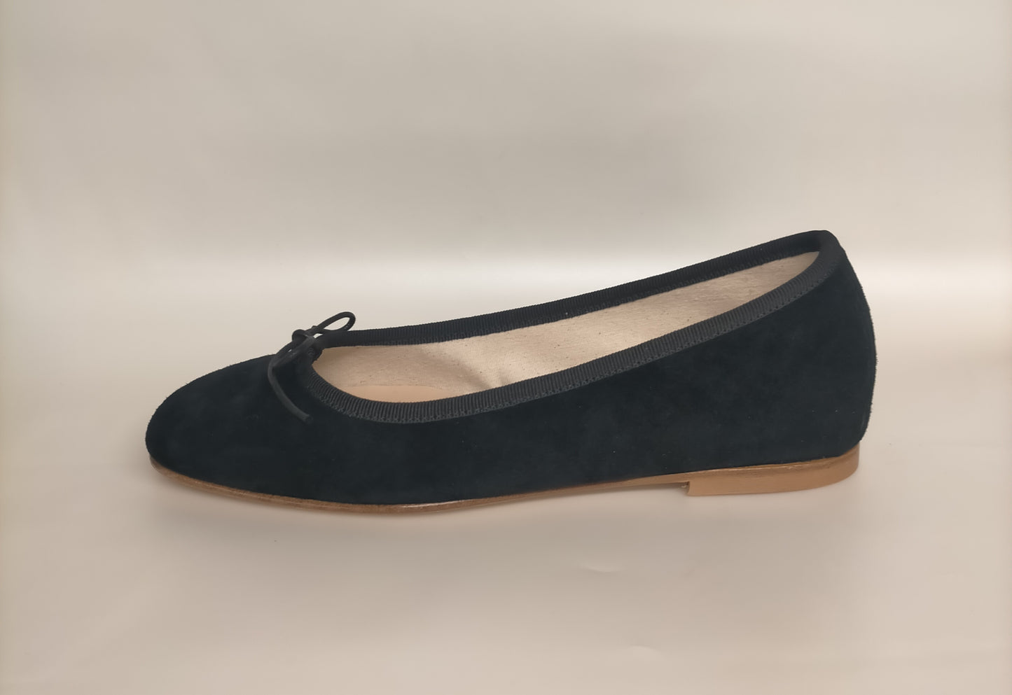Ballerine LONIGRO con zeppa interna in camoscio nero