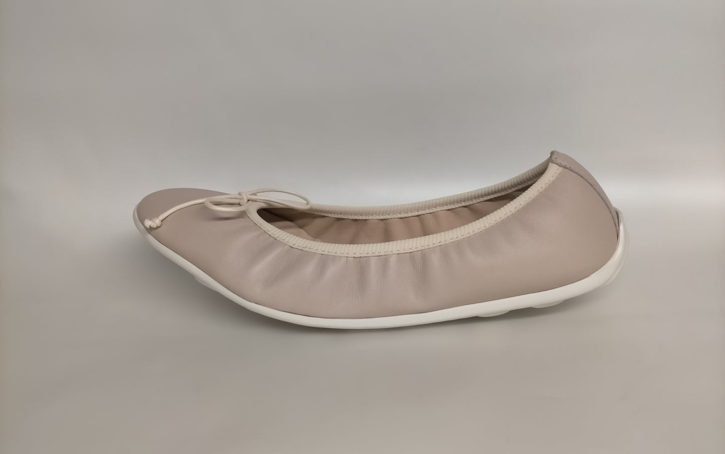 Ballerine LONIGRO in pelle beige e fondo gomma