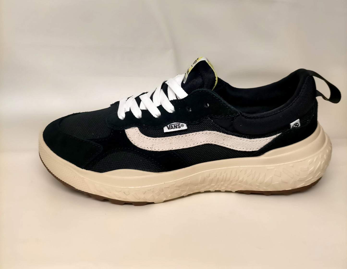 Sneakers uomo VANS MTE ULTRARANGE NEO VR3 black white - COLLEZIONE EST. 2025