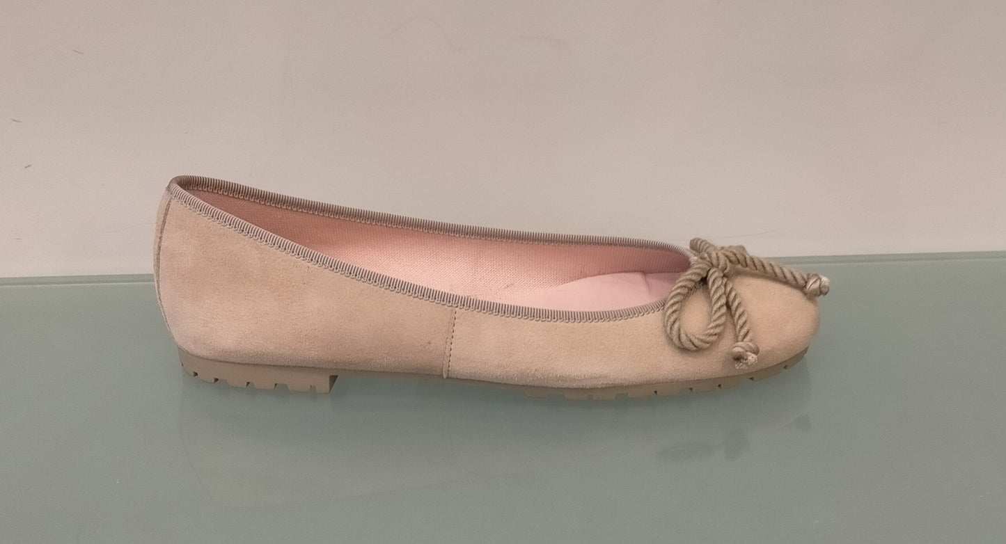 Ballerine Pretty Ballerinas in camoscio beige