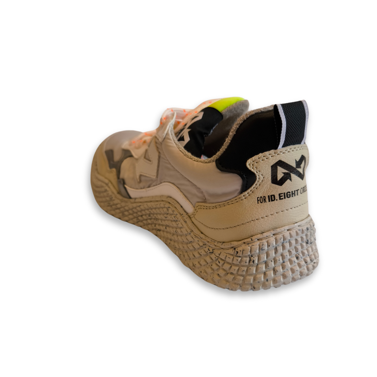 Sneakers ID.EIGHT Bianco e Gialla Ecologiche Realizzate con Scarti Alimentari e Materiali di Riciclo