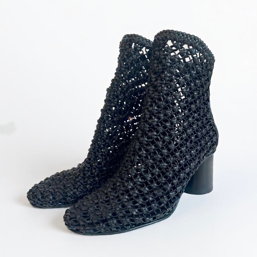 Stivaletto Elena Iachi intrecciato pelle nera E4234