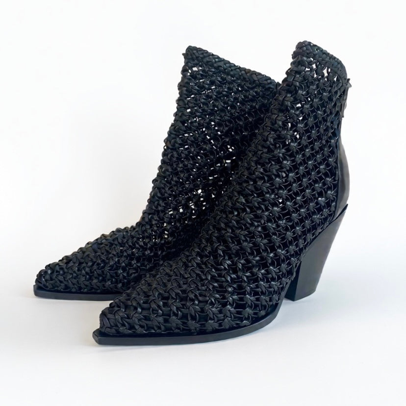 stivaletto texano Elena Iachi pelle intrecciato nero E4133