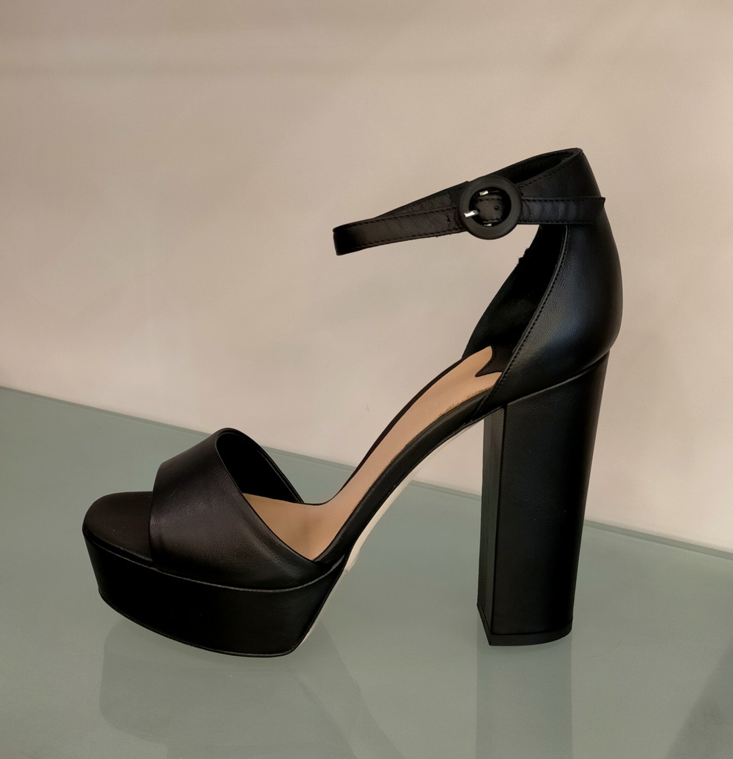 Sandali LONIGRO con plateau in pelle nera
