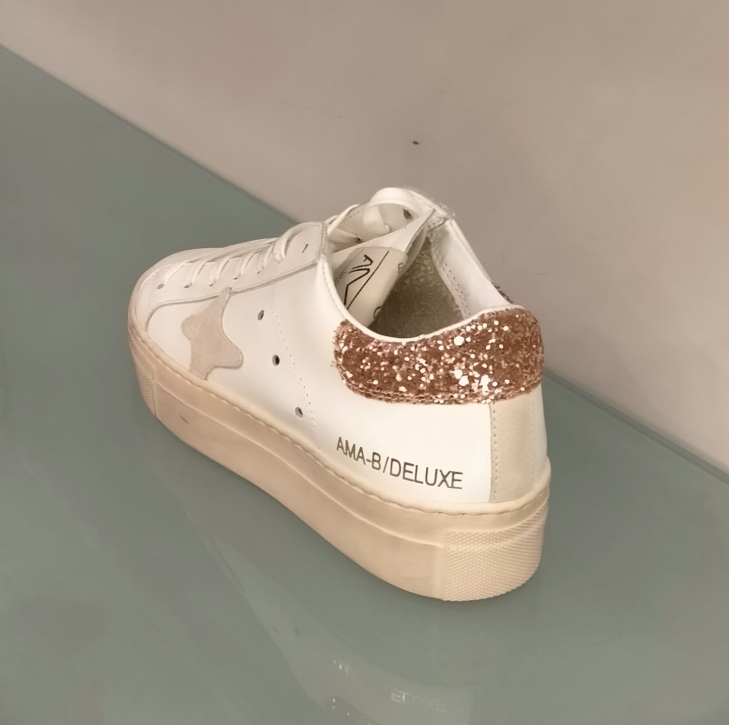 Sneaker AMA BRAND in pelle bianca tallone glitter rosa