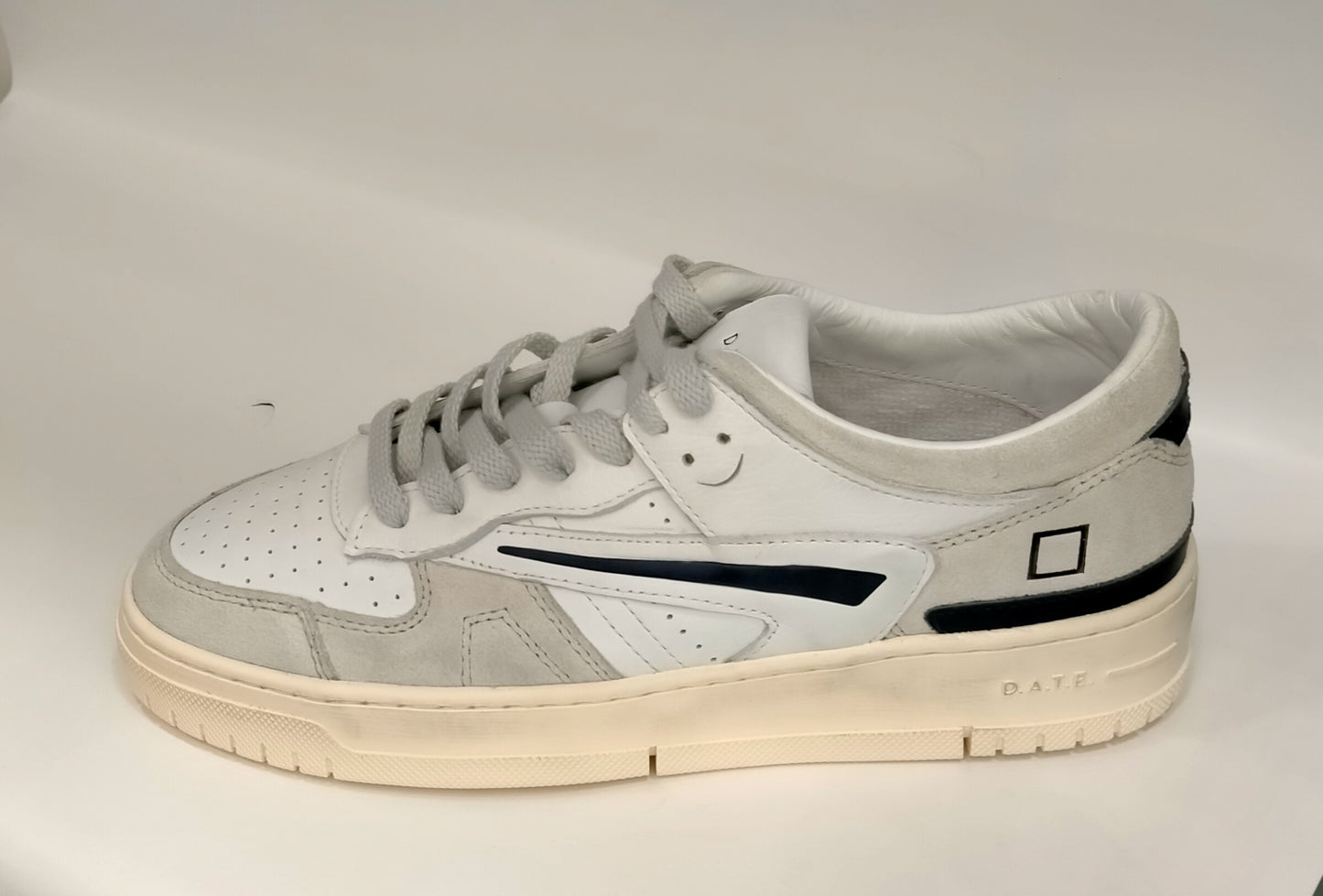 Sneakers D.A.T.E. TORNEO uomo in pelle bianca logo blu