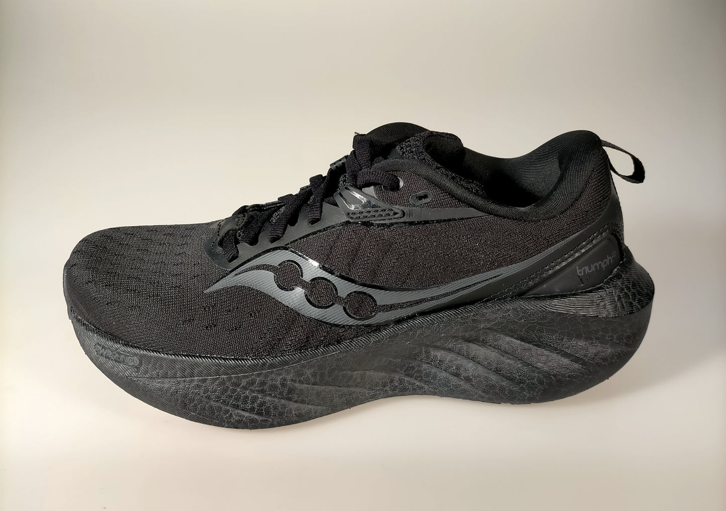 Sneakers SAUCONY TRIUMPH 22 triple black