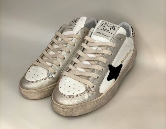 Sneakers AMA BRAND 2943 in pelle bianca