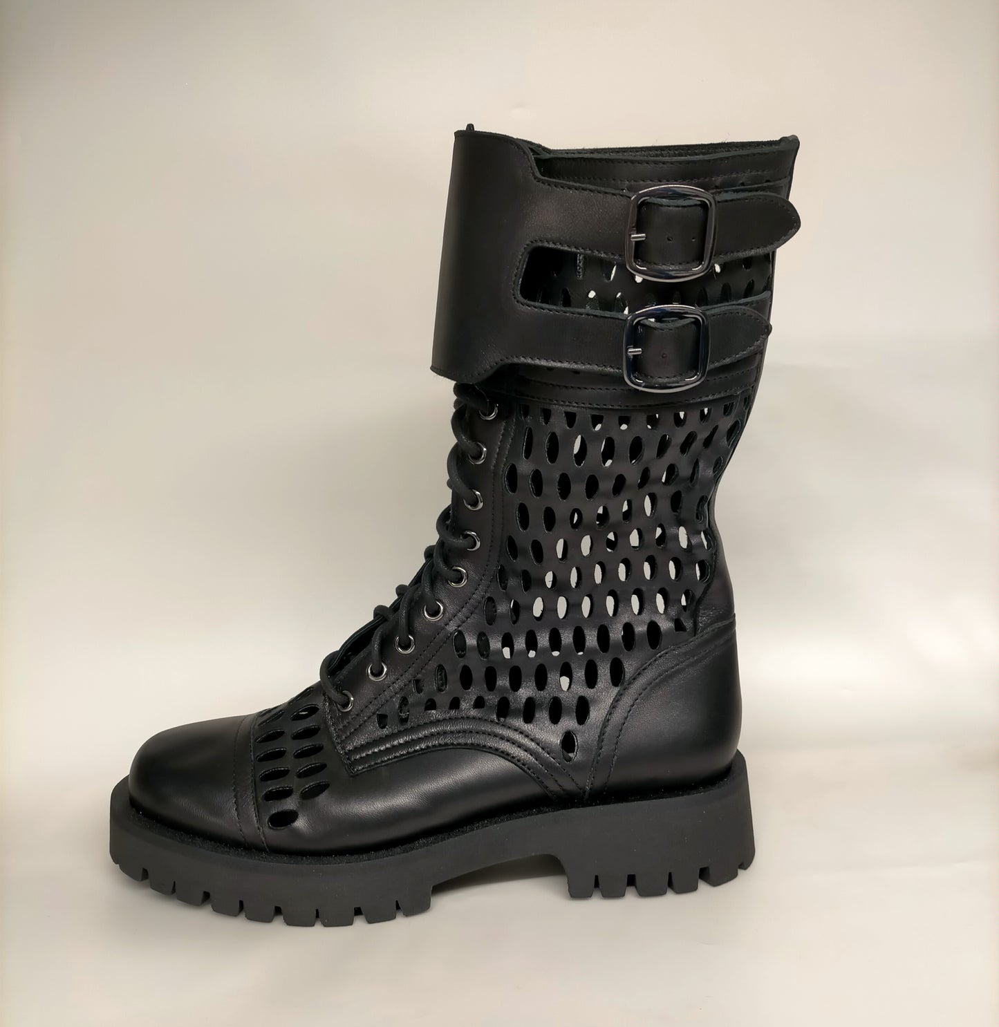 Stivaletti bikers LONIGRO in pelle forata nera