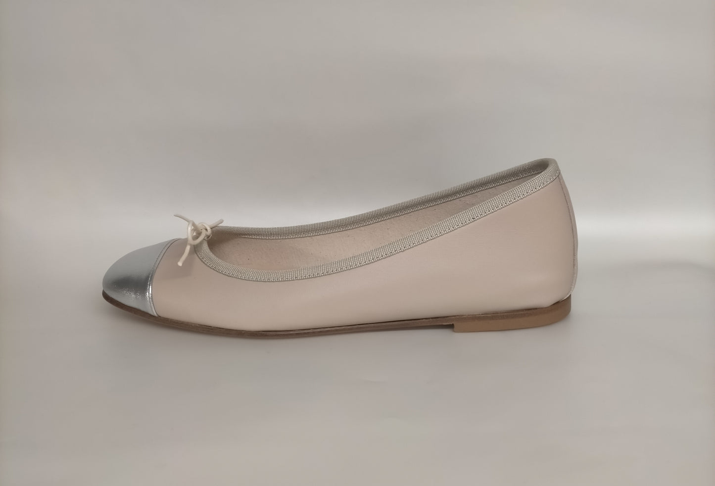 Ballerine LONIGRO con zeppa interna in pelle beige e punta argento