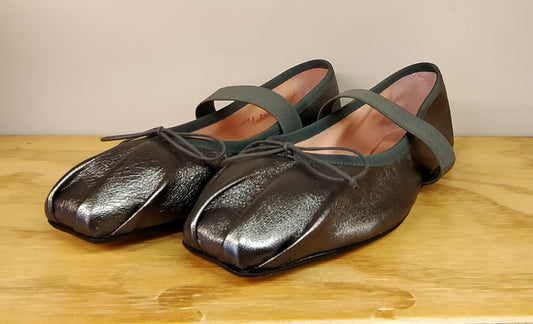 Ballerine PRETTY BALLERINAS 52026 in pelle crackle antracite