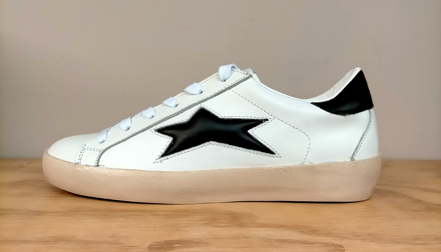 Sneakers ISHIKAWA 2723 in pelle bianca stella nera