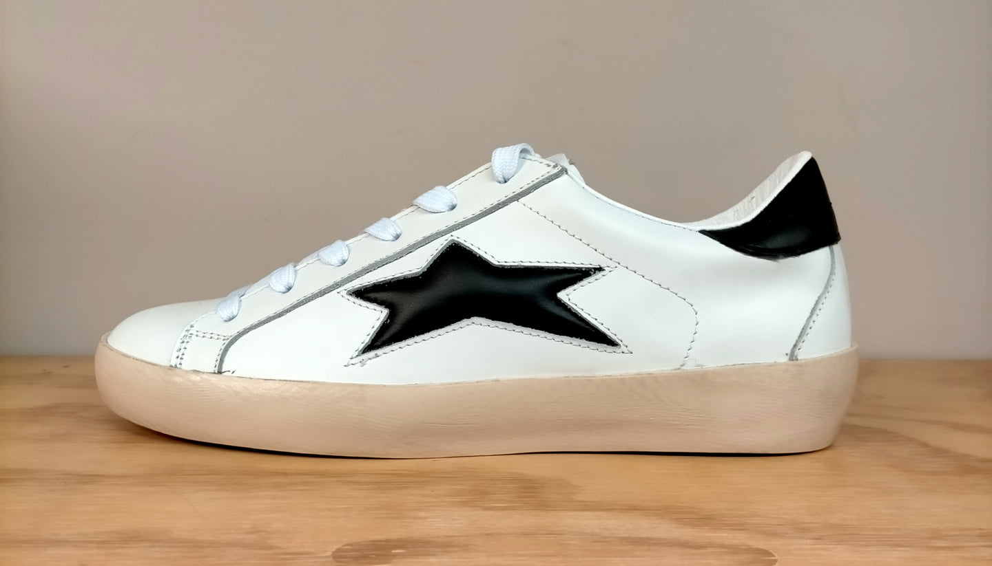 Sneakers ISHIKAWA 2723 in pelle bianca stella nera